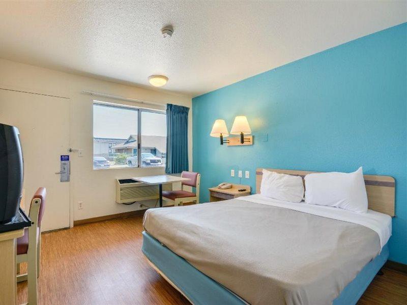 Rodeway Inn Tillmans Corner Zewnętrze zdjęcie