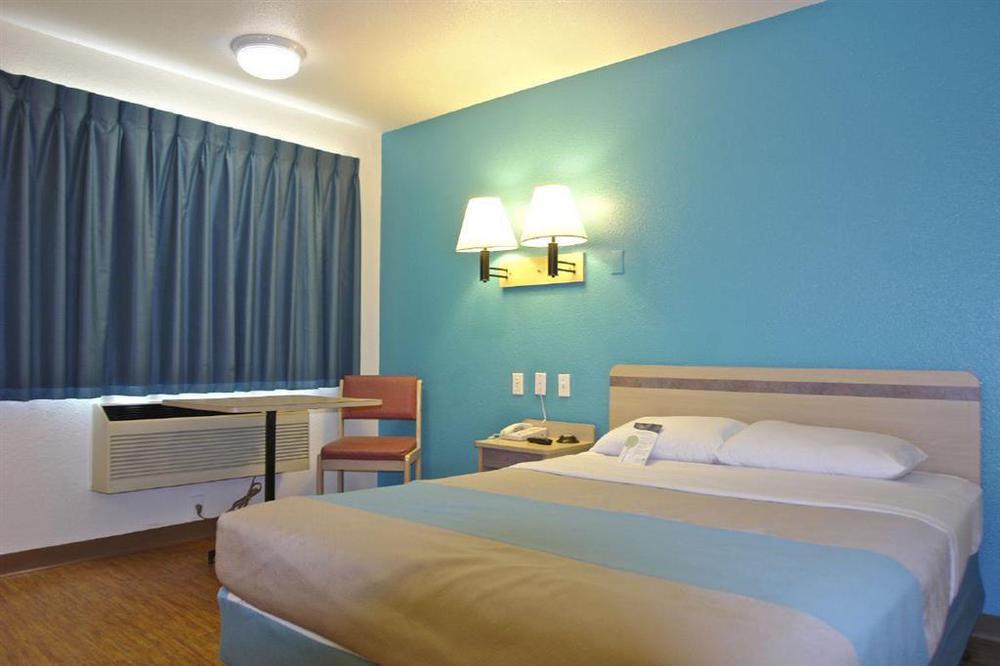 Rodeway Inn Tillmans Corner Pokój zdjęcie